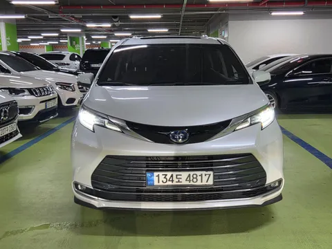 2022 Toyota Sienna 2.5 Hybrid 2WD