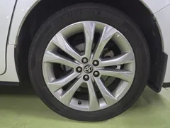 2022 Toyota Sienna 2.5 Hybrid 2WD, белый — фото 5