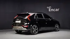 2022 Kia Niro Signature — фото 2