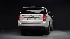 2022 ChevroletGMDaewoo Tahoe 6.2 Dark Knight 4WD, белый — фото 4