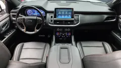 2022 ChevroletGMDaewoo Tahoe 6.2 Dark Knight 4WD, белый — фото 7