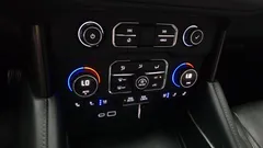 2022 ChevroletGMDaewoo Tahoe 6.2 Dark Knight 4WD, белый — фото 17