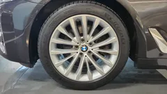 2023 BMW 5-Series 520i Luxury — фото 5