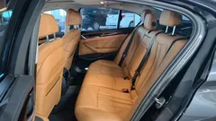 2023 BMW 5-Series 520i Luxury — фото 10