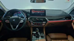 2023 BMW 5-Series 520i Luxury — фото 14