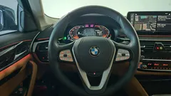 2023 BMW 5-Series 520i Luxury — фото 18