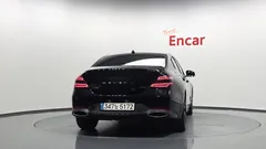 2022 Genesis G70 Gasoline 2.0T 4WD — фото 4