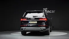 2021 Audi Q7 45 TDI Quattro Premium, чёрный — фото 4