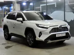 2022 Toyota RAV4 2.5 4WD Hybrid, белый — фото 2