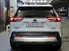 2022 Toyota RAV4 2.5 4WD Hybrid, белый — фото 5