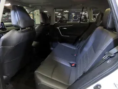 2022 Toyota RAV4 2.5 4WD Hybrid, белый — фото 7