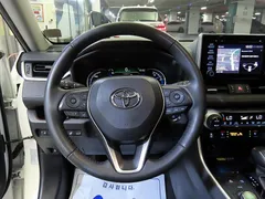 2022 Toyota RAV4 2.5 4WD Hybrid, белый — фото 8