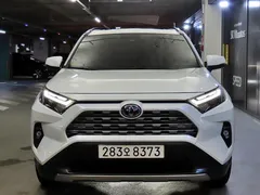 2022 Toyota RAV4 2.5 4WD Hybrid, белый — фото 13