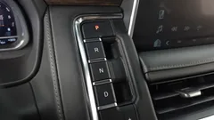 2023 ChevroletGMDaewoo Tahoe 6.2 Dark Knight 4WD, чёрный — фото 9