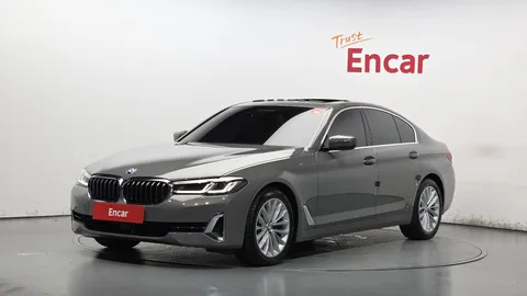 2022 BMW 5-Series 520i Luxury