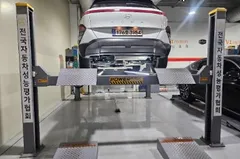 2023 Hyundai Kona Premium, белый — фото 2