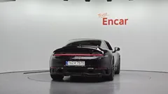 2023 Porsche 911 Targa 4 GTS, чёрный — фото 4