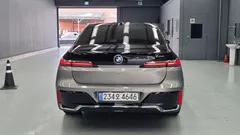 2023 BMW 7-Series 740i sDrive M Sport — фото 4
