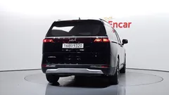 2023 Kia Carnival Diesel 9-Seater Prestige — фото 4