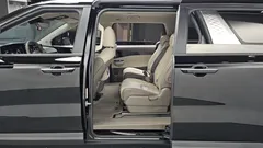 2023 Kia Carnival Diesel 9-Seater Prestige — фото 12