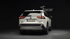 2022 Toyota RAV4 2.5 4WD Hybrid, белый — фото 4
