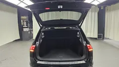 2022 Volkswagen Tiguan 2.0 TDI Premium, чёрный — фото 16