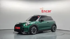 2022 Mini Cooper Classic — фото 1