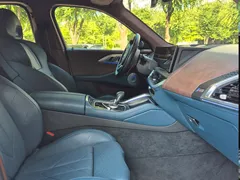 2023 BMW XM 4.4, белый — фото 5