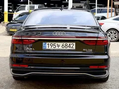 2023 Audi A8 50 TDI Quattro Premium — фото 4