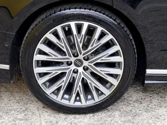 2023 Audi A8 50 TDI Quattro Premium — фото 5
