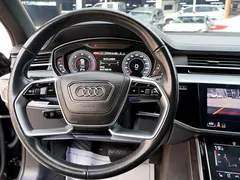 2023 Audi A8 50 TDI Quattro Premium — фото 17