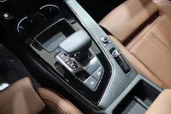 2023 Audi A4 40 TFSI Premium, синий — фото 9