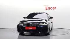 2022 BMW 5-Series 520i M Sport — фото 3