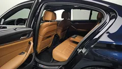2022 BMW 5-Series 520i M Sport — фото 12