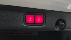 2022 Mercedes-Benz E-Class E350 4MATIC Avantgarde — фото 16
