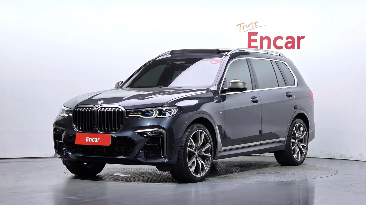 2022 BMW X7 M50i 6STR