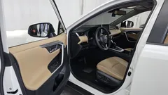 2022 Toyota RAV4 2.5 4WD Hybrid, белый — фото 10