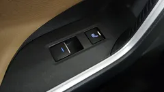 2022 Toyota RAV4 2.5 4WD Hybrid, белый — фото 18