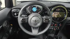 2022 Mini Cooper 5-Door Classic Plus — фото 12