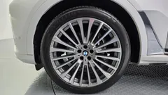 2022 BMW X7 xDrive 40d Design Pure Excellence 6-Seater — фото 5