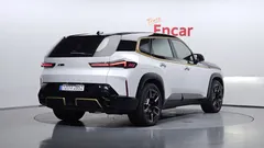 2023 BMW XM 4.4, белый — фото 2