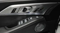 2023 BMW XM 4.4, белый — фото 15