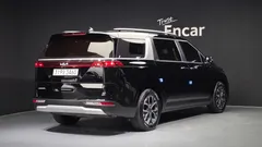 2023 Kia Carnival Diesel 9-Seater Prestige — фото 2