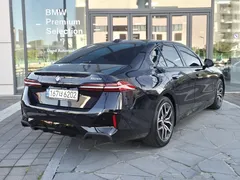 2024 BMW 5-Series 520i M Sport — фото 4