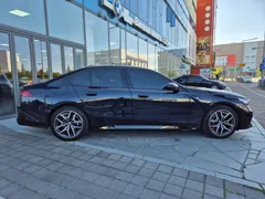 2024 BMW 5-Series 520i M Sport — фото 5