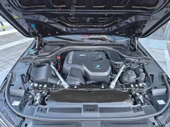 2024 BMW 5-Series 520i M Sport — фото 10