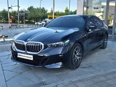 2024 BMW 5-Series 520i M Sport — фото 12