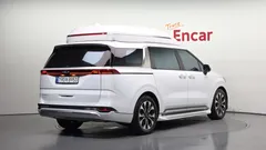 2023 Kia Carnival Diesel 9-Seater Hi-Limousine — фото 2