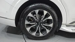 2023 Kia Carnival Diesel 9-Seater Hi-Limousine — фото 5