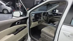 2023 Kia Carnival Diesel 9-Seater Hi-Limousine — фото 10